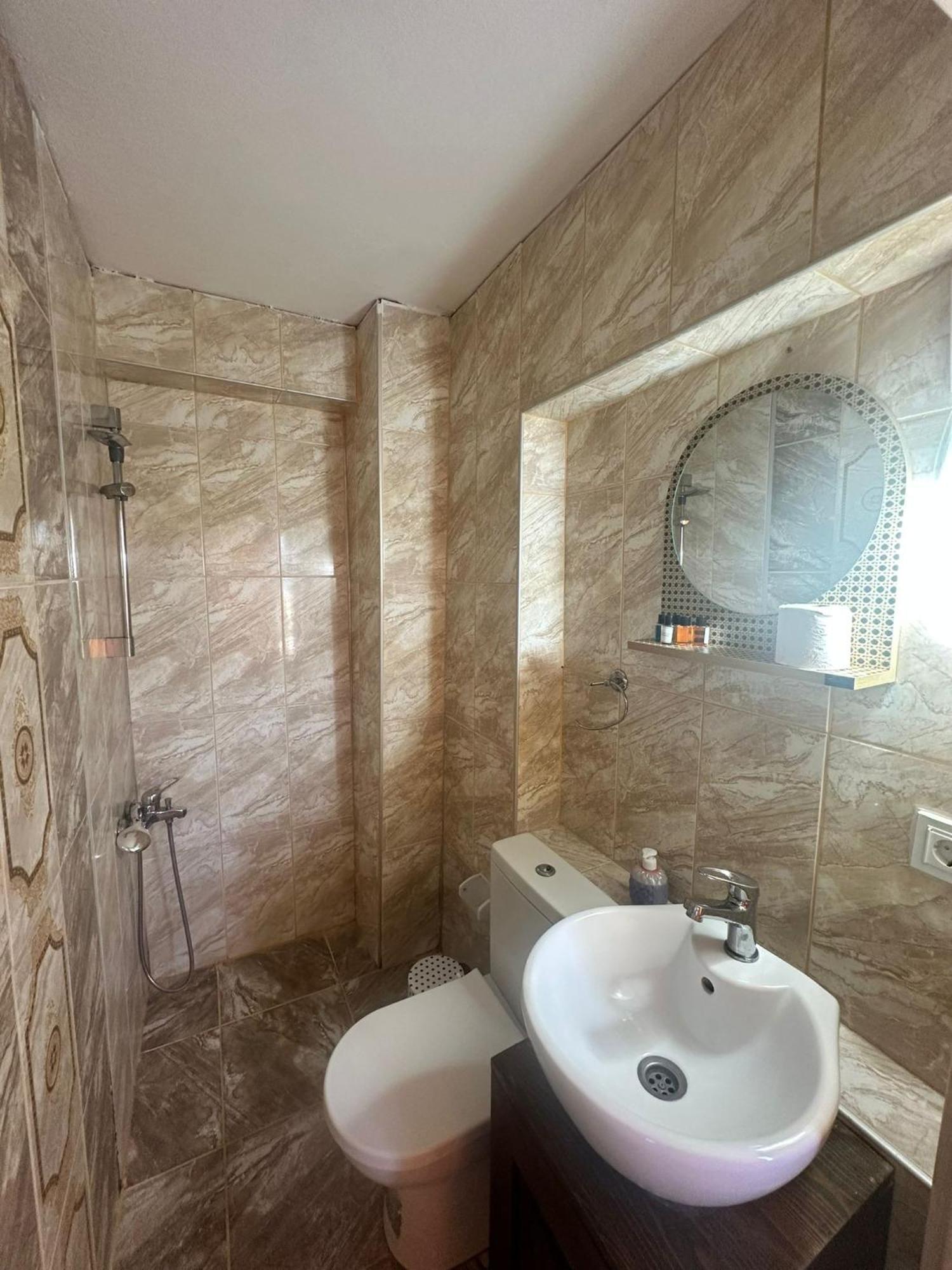 Bonjourla Otel Extérieur photo